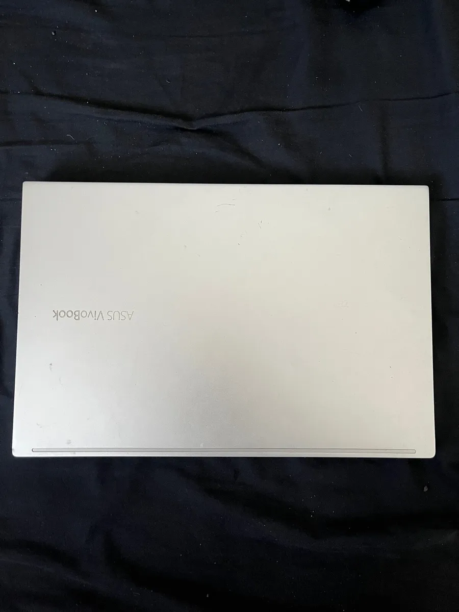 Asus VivoBook 14 - Image 3