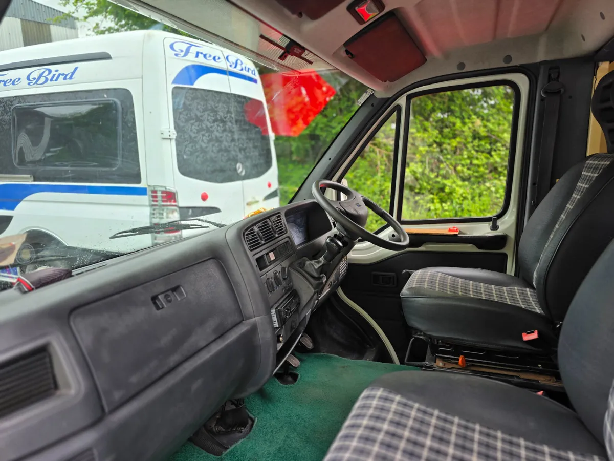 Motorhome - Image 4