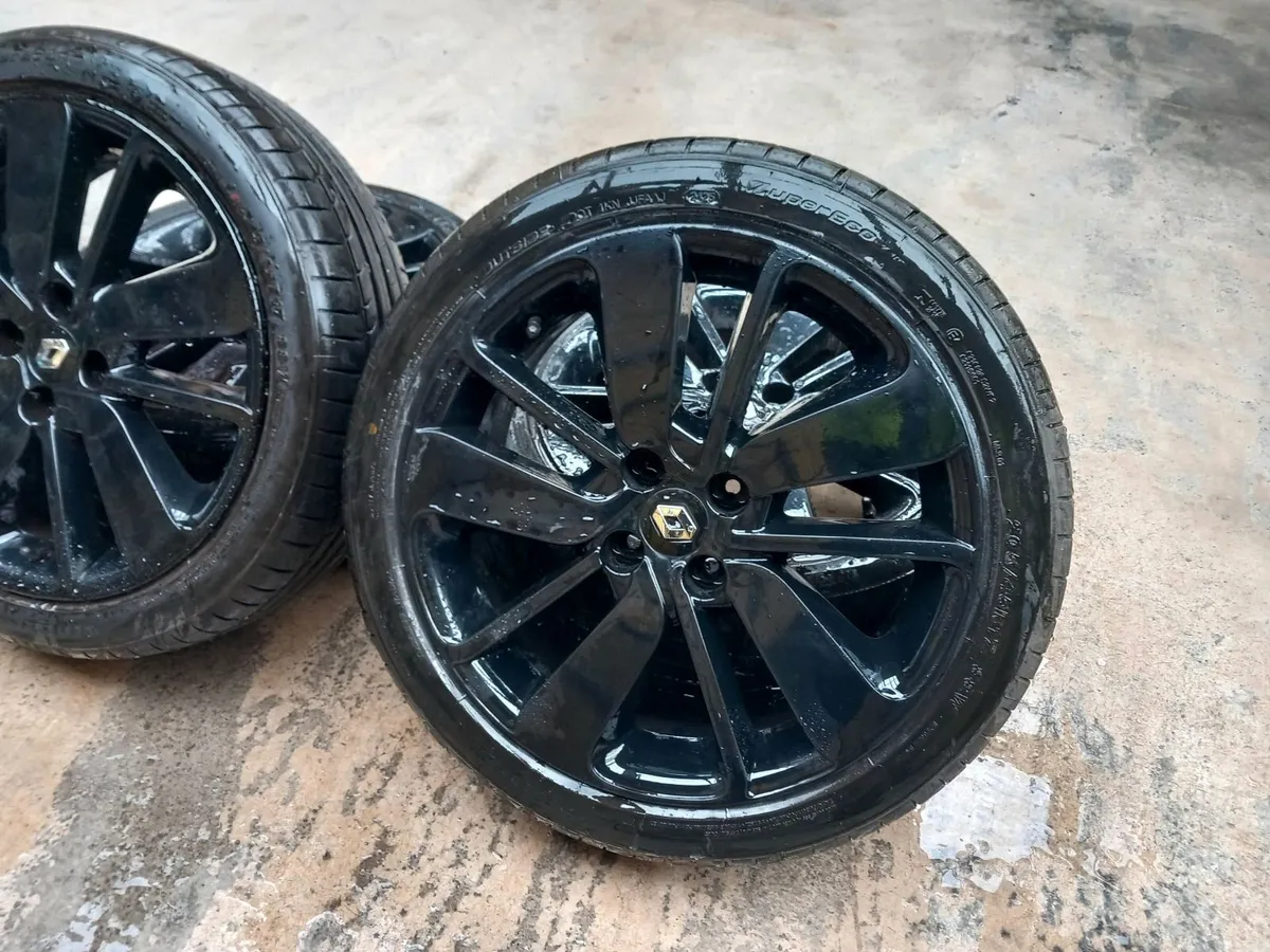 Genuine 4x100 Clio 17inch Alloy Wheels - Image 2
