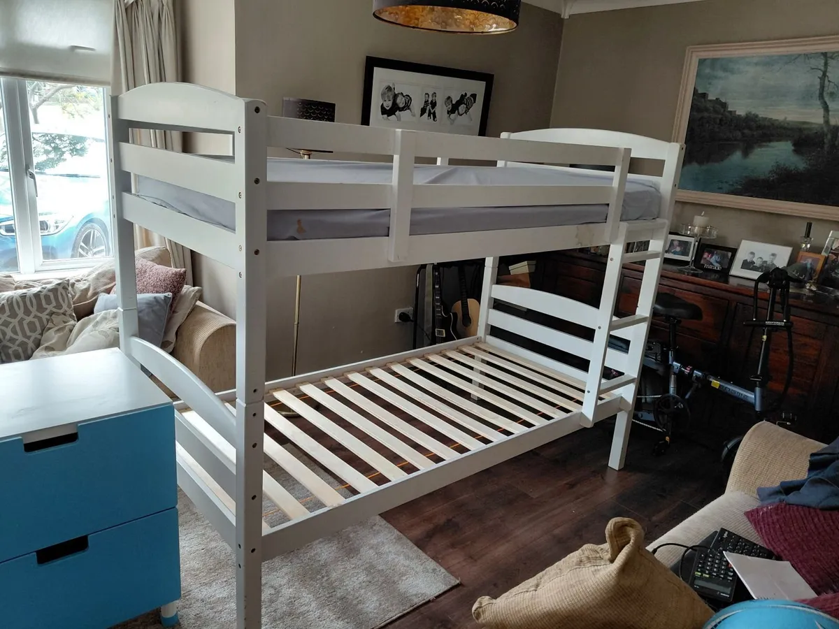 Bunk beds - Image 1