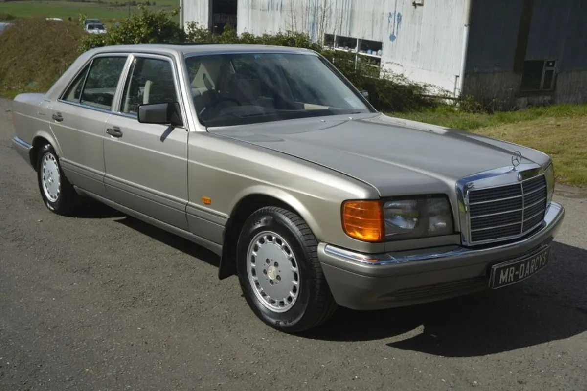 Mercedes 300SE - Image 2