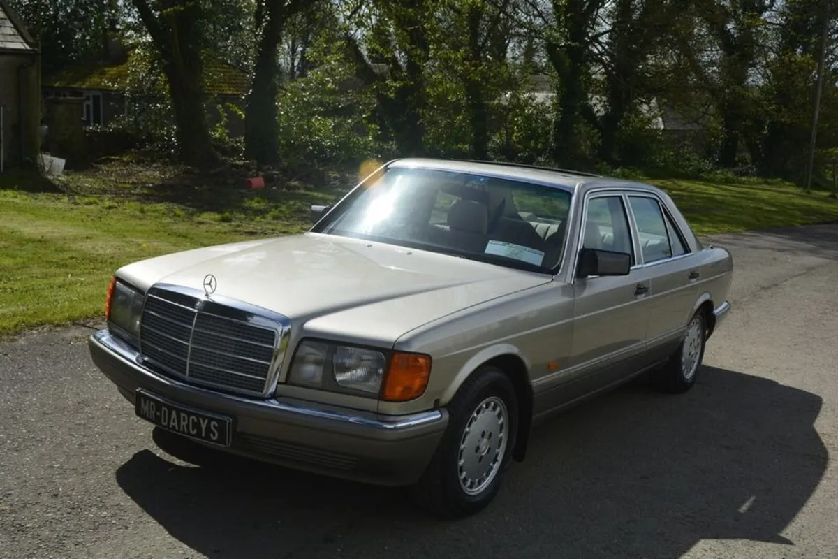 Mercedes 300SE - Image 1