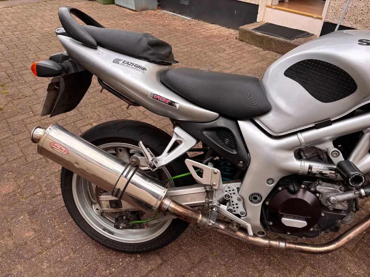 Suzuki SV650S, Extras €3,800+ - Image 2