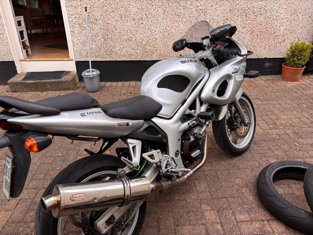 Suzuki SV650S, Extras €3,800+ - Image 4