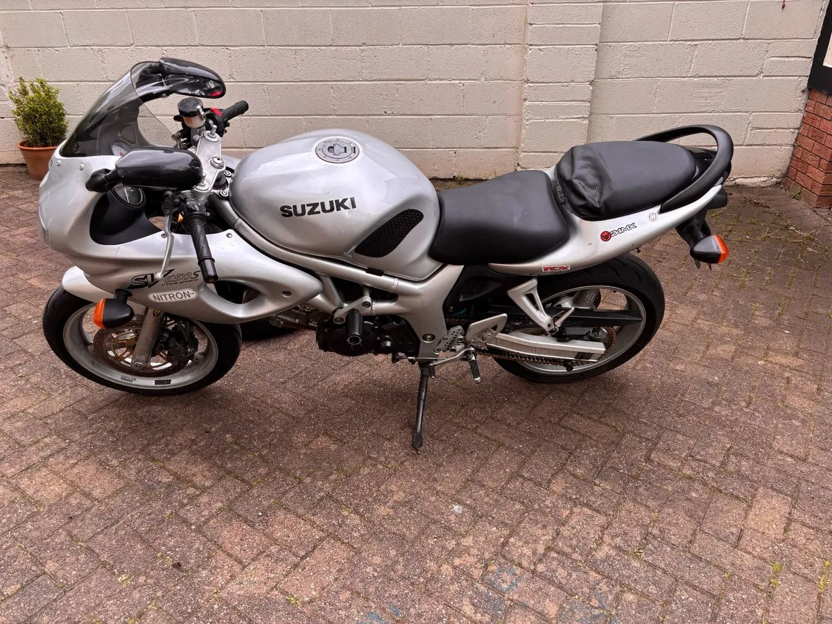 Suzuki SV650S, Extras €3,800+ - Image 3