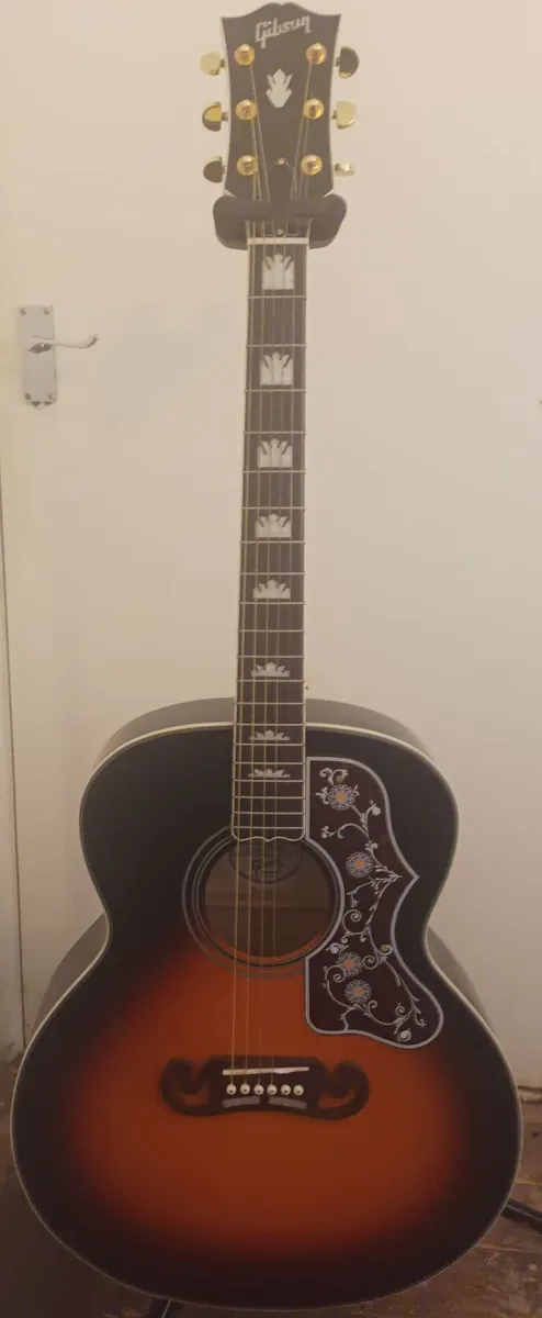 Gibson S-J200 Acoustic Guitar