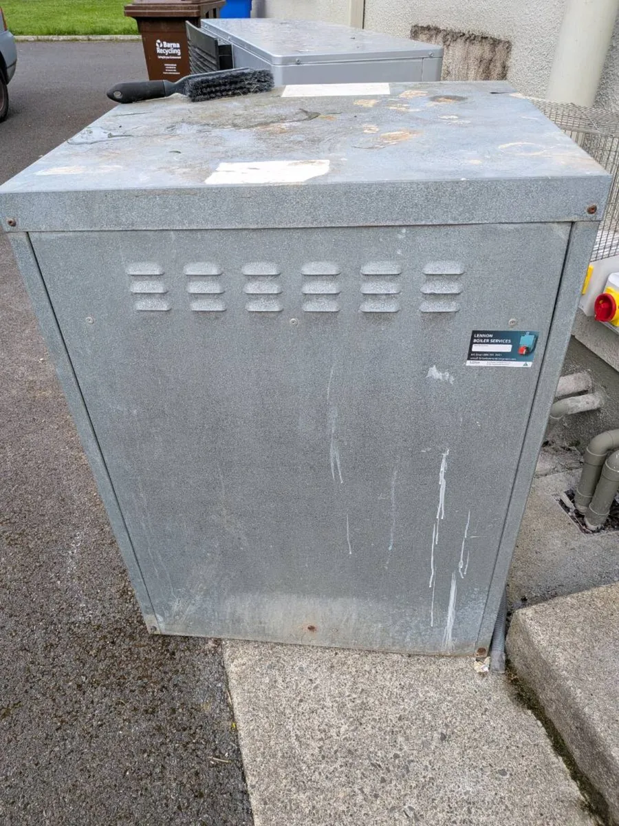 Firebird 26kw oil burner plus 1300ltr tank - Image 3