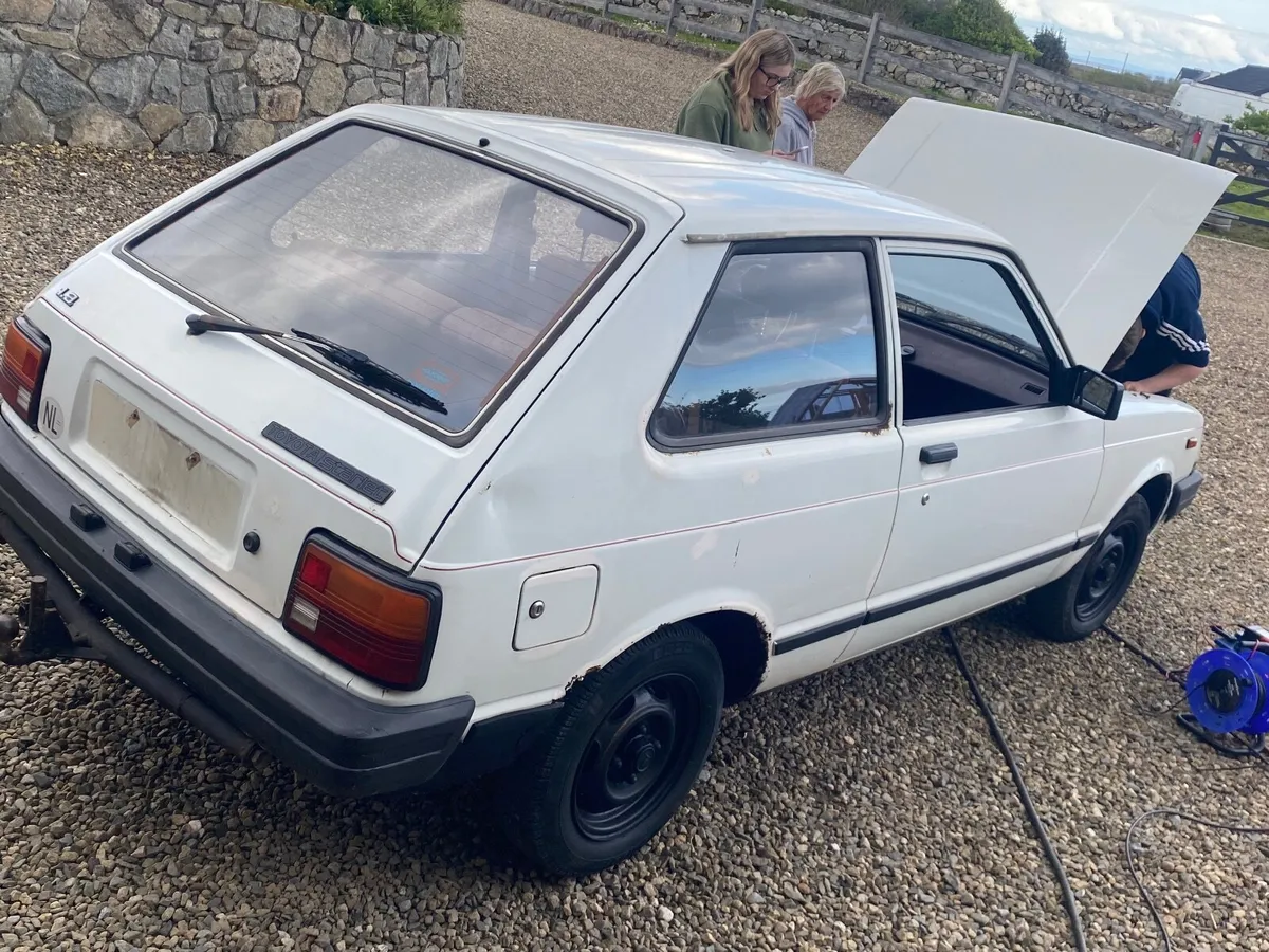 Toyota starlet - Image 4