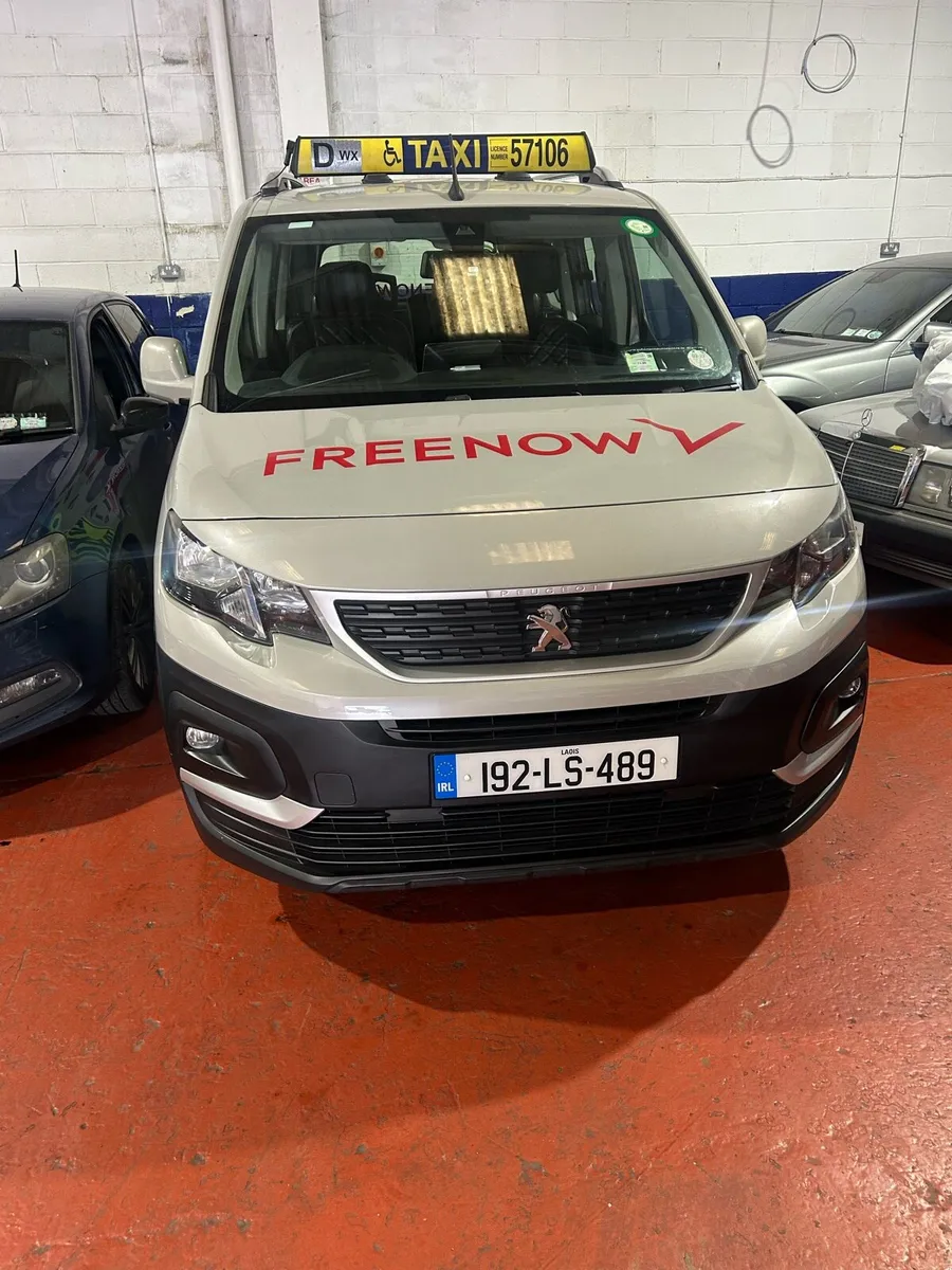 Taxis rental available - Image 3