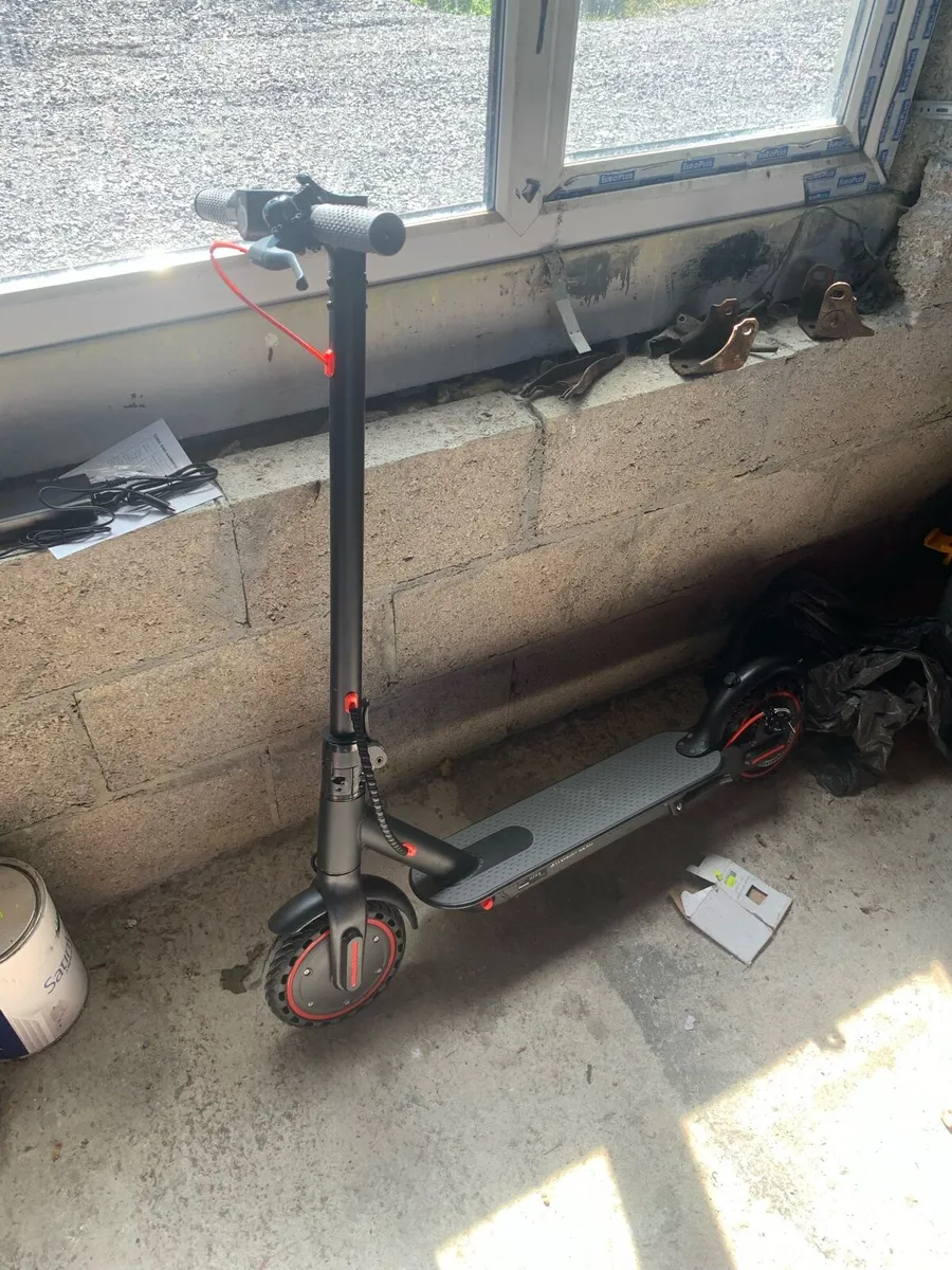 Electric scooter - Image 1