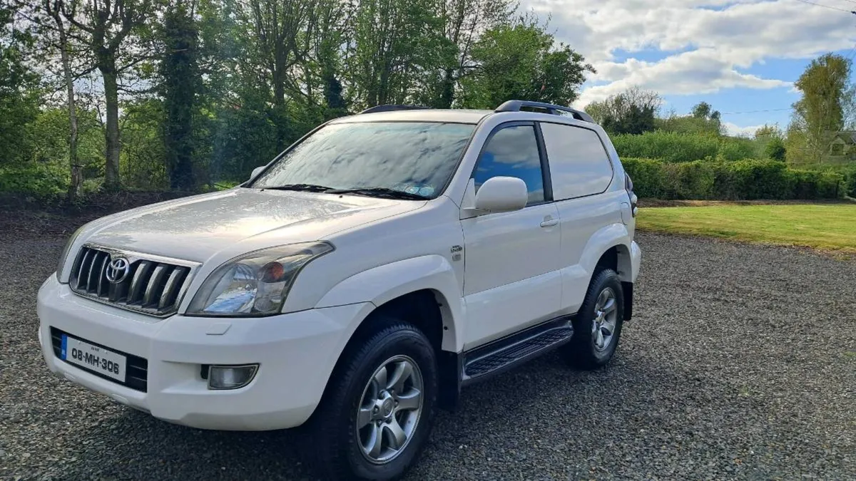 "2008 toyota landcruiser " - Image 3