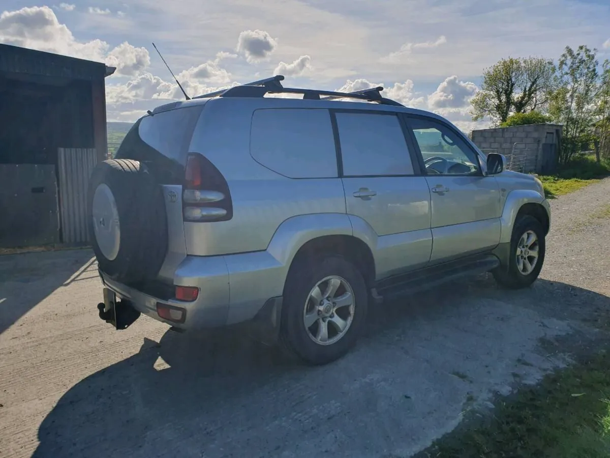 2004 toyota landcruiser - Image 3