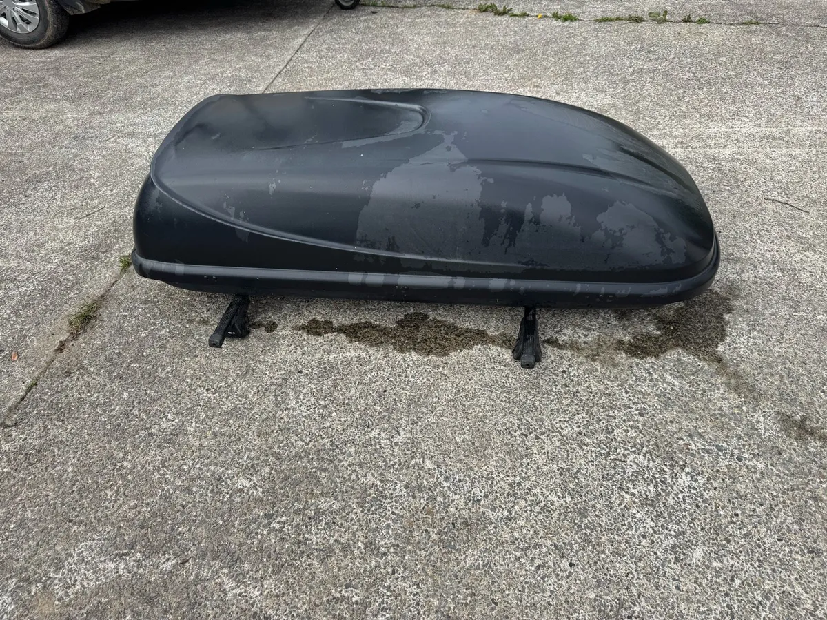 Thule roof box - Image 2