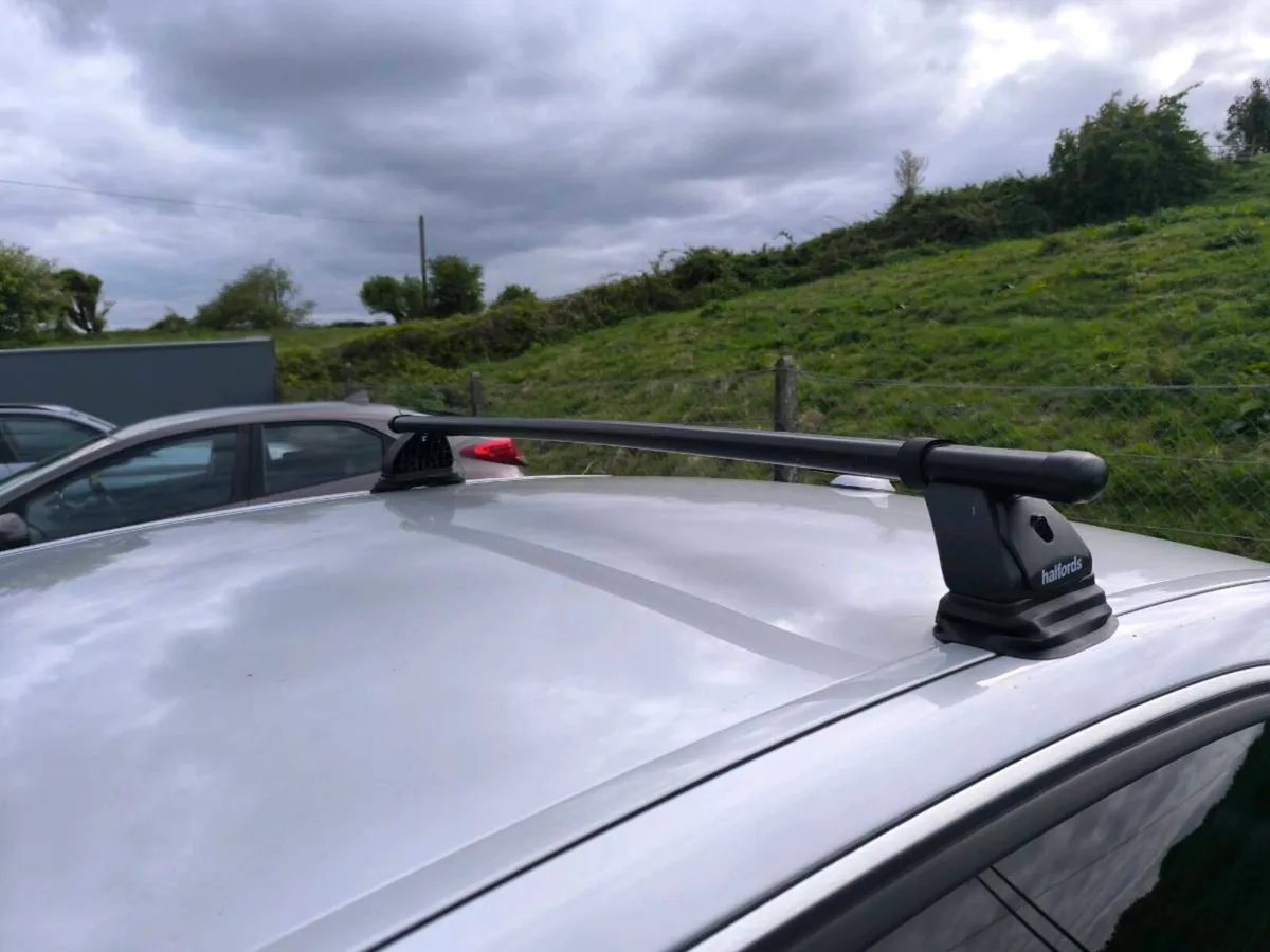 Flush Fit Fixed Point Steel Roof Bars - Image 2