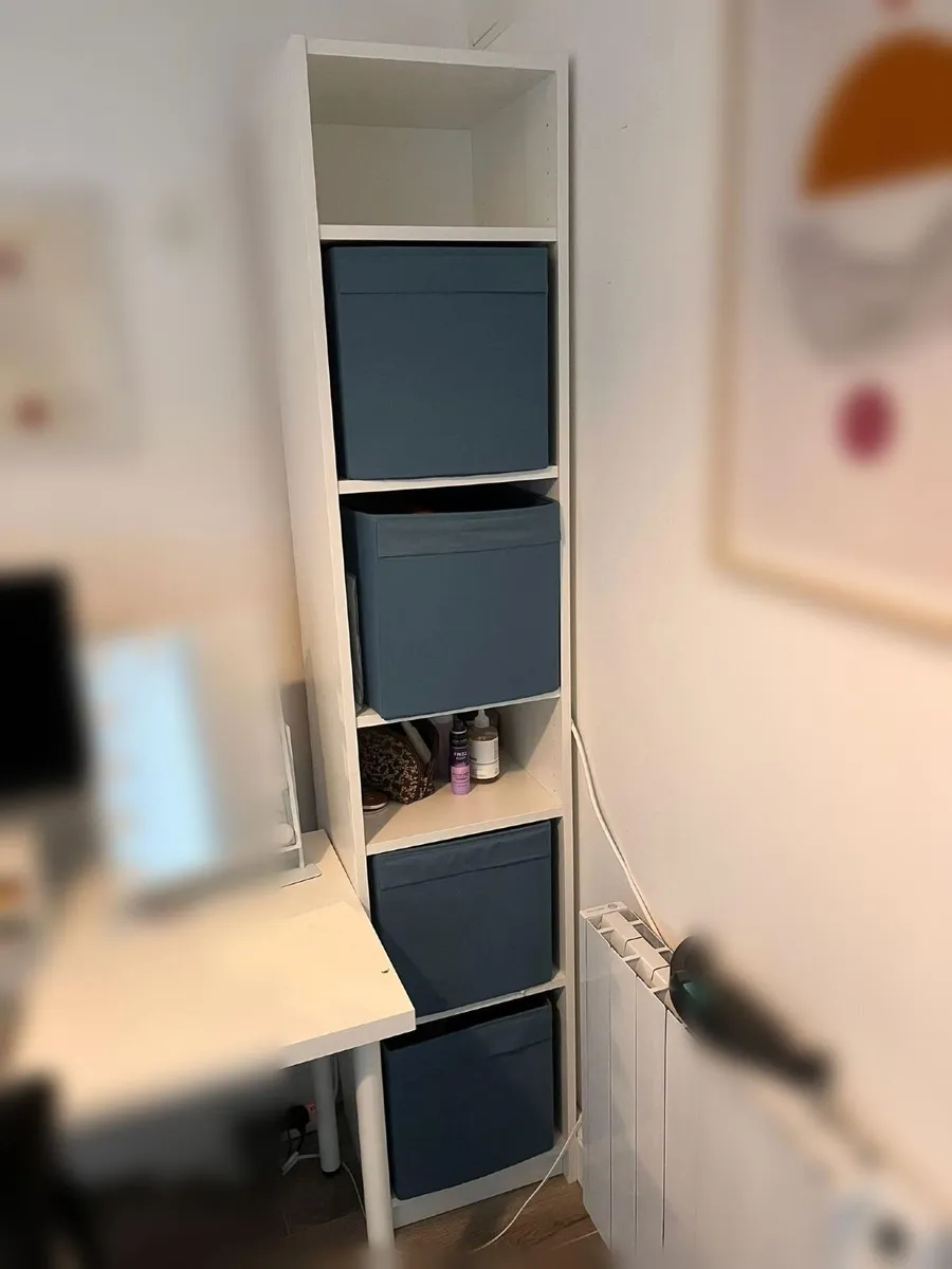 White shelf unit bookcase 6 shelves, 4 drawers