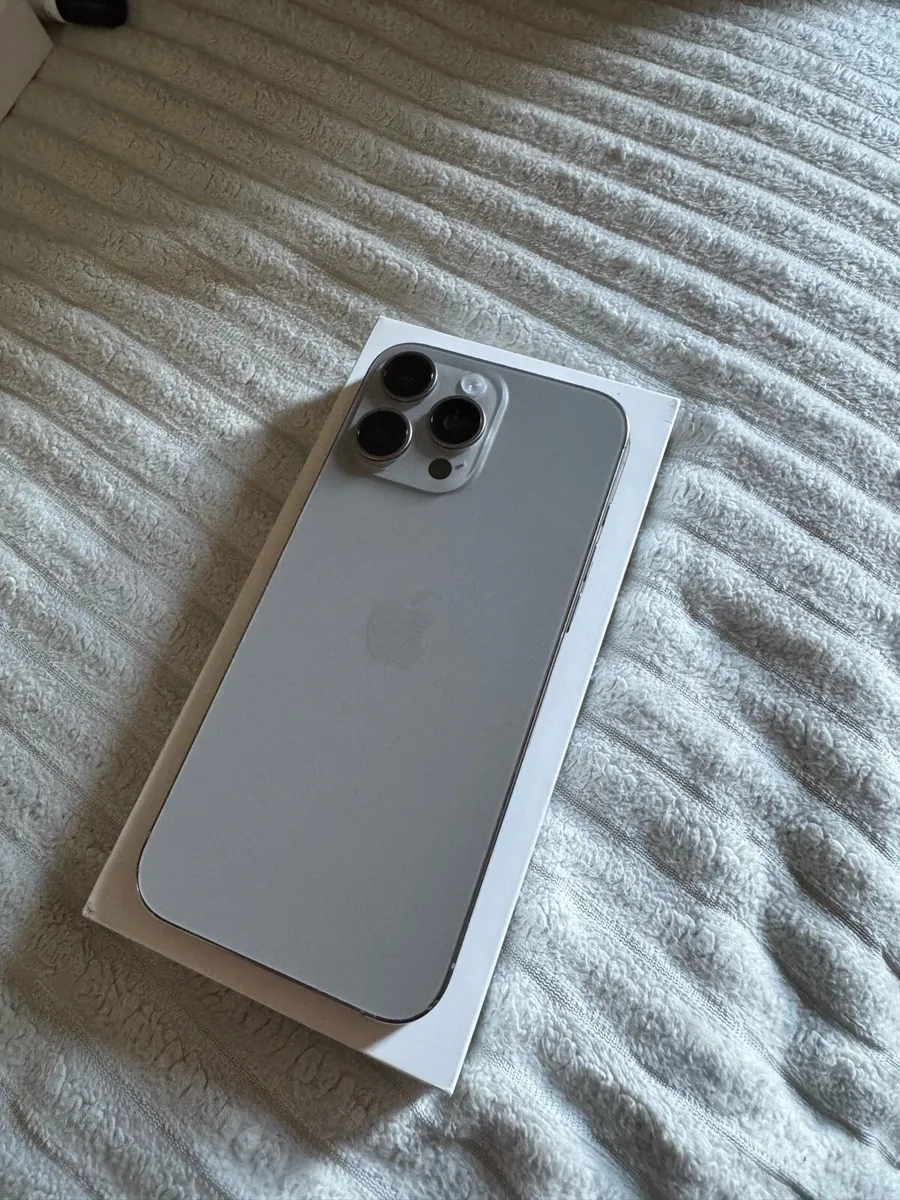iPhone 16 pro max - 1TB - Image 3