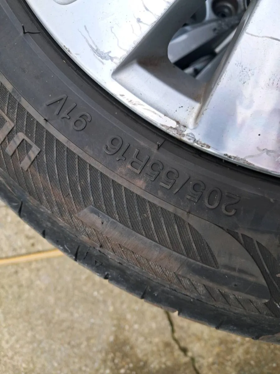 Volkswagen Alloy Wheels and Tyres - Image 2
