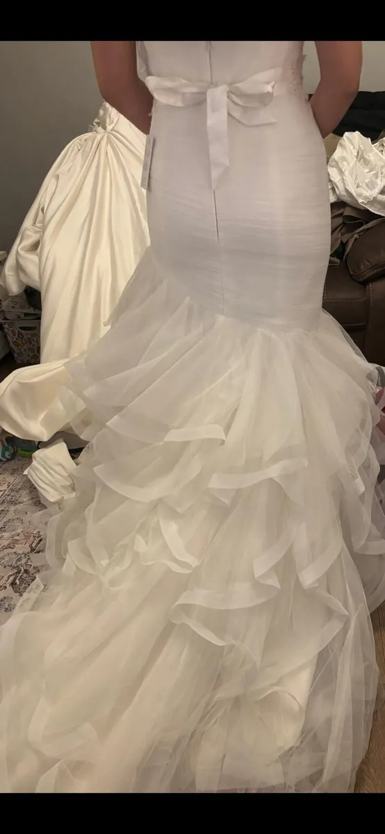 Wedding dress - Image 2