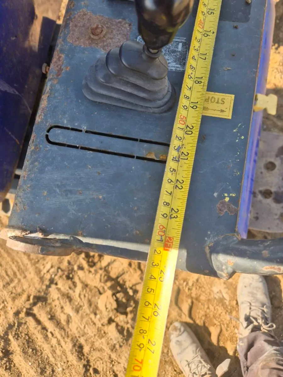Hi tip track dumper - Image 4