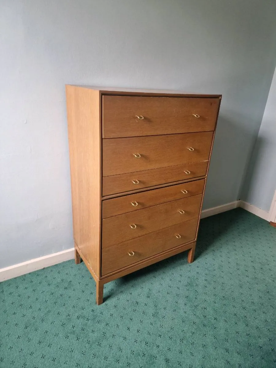Standalone Bedroom Cupboard - Image 2