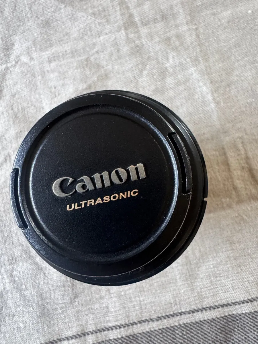 Canon Efs 60mm Macro lens - Image 3