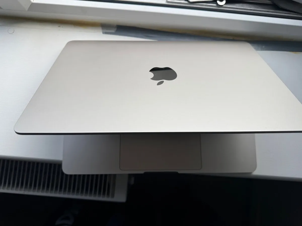 MacBook Air 13" M2 (2022) — 8GB / 256GB  Starlight - Image 3