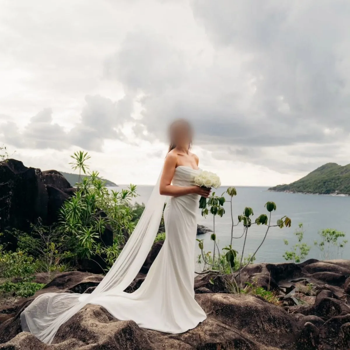 Wedding Dress (KYHA) - Image 2