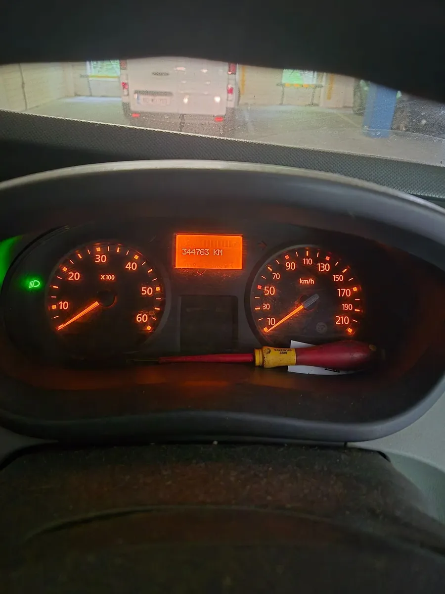 Nissan Primastar 2012 - Image 1