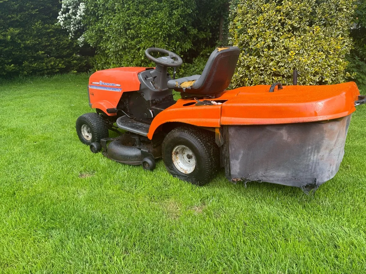 Ride On Lawnmower 20HP V Twin - Image 2