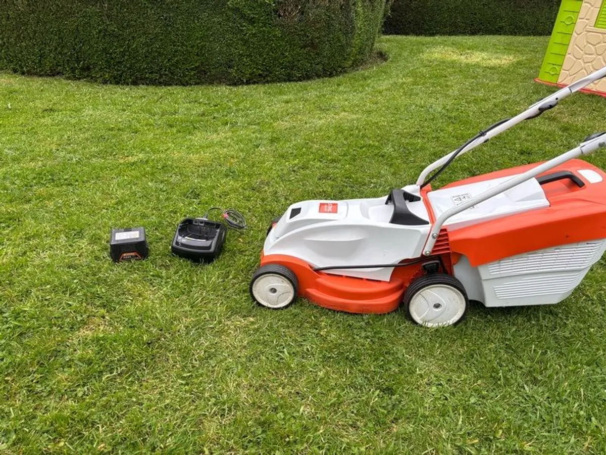 Still Battery Lawnmower - Image 2