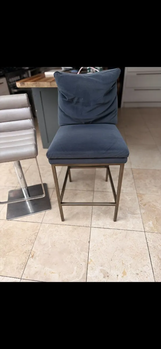 Bar stools - Image 1