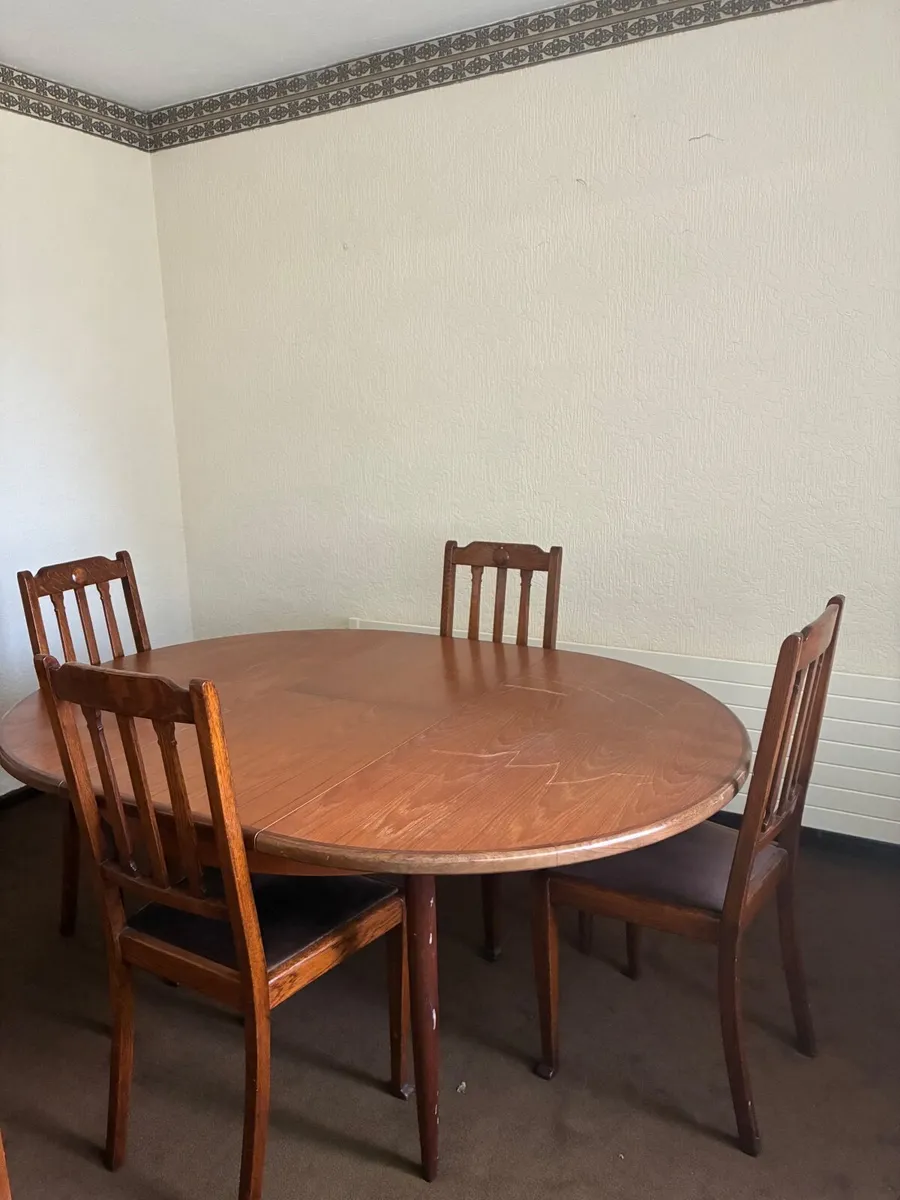 Dining table + 4 chairs for sale