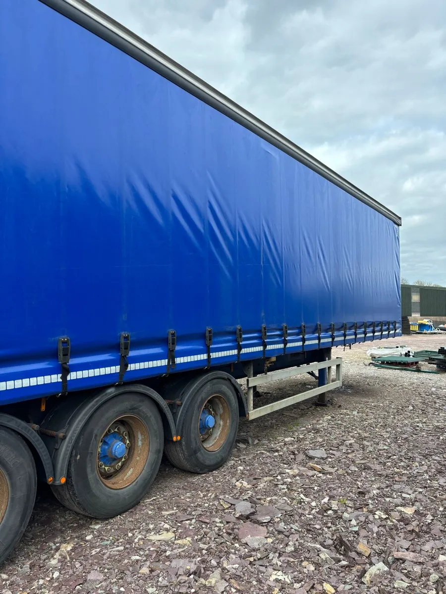 Curtinsider trailer - Image 1