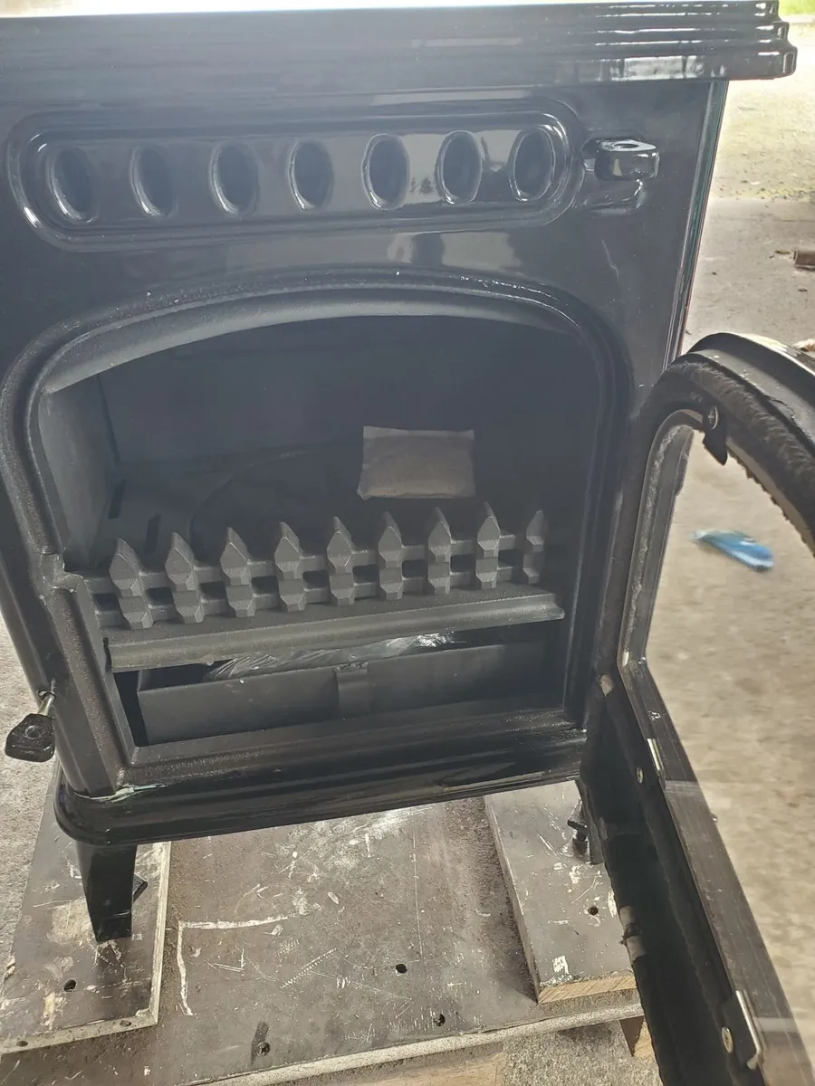 New Black Enamel Firewarm 4.2 kw solid fuel. - Image 3