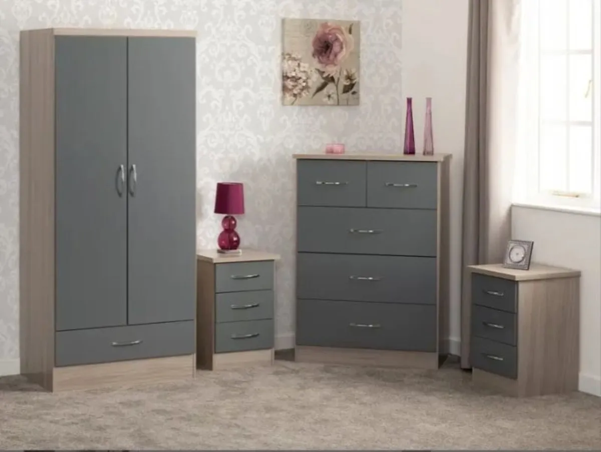 Nevada 2 Door 1 Drawer Wardrobe Bedroom Set / 2 Co - Image 1