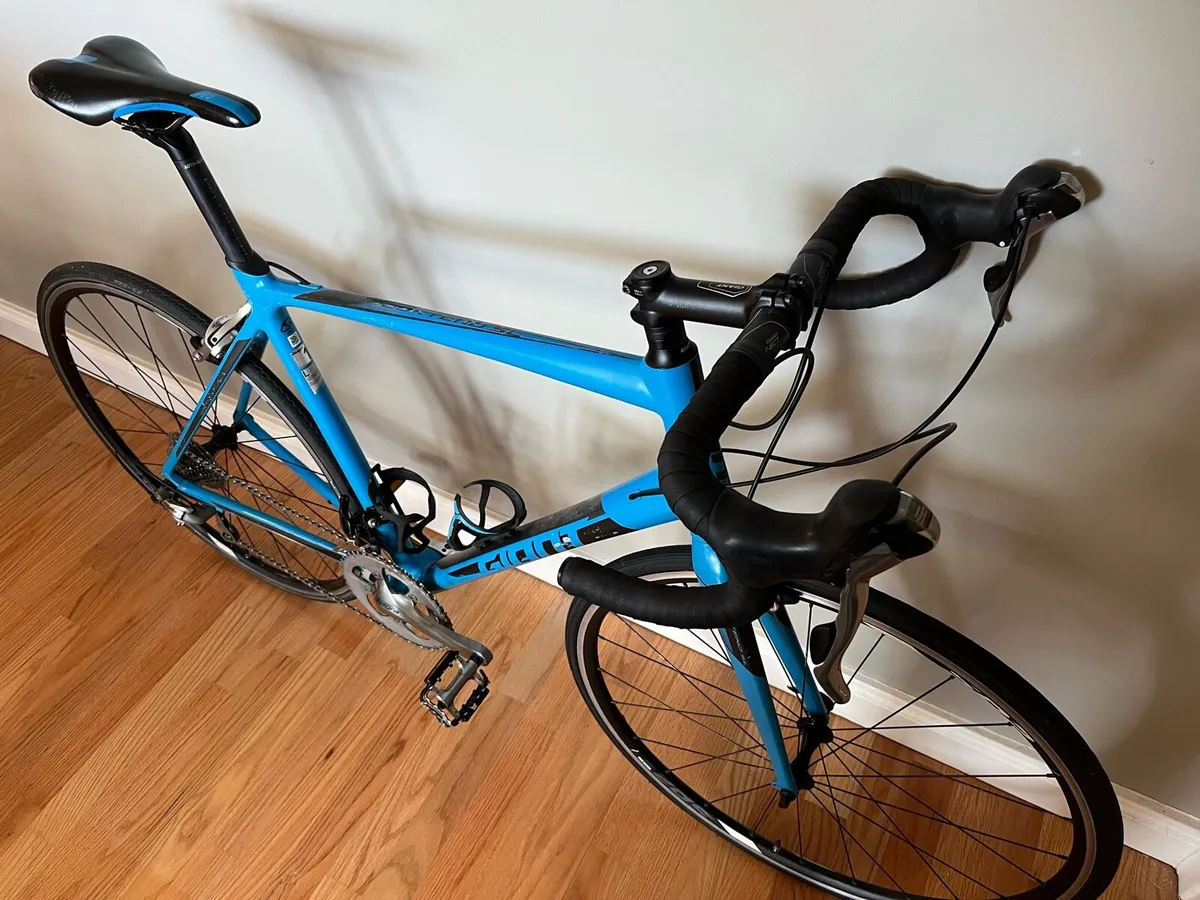 Giant Contend Road Bike - Image 3