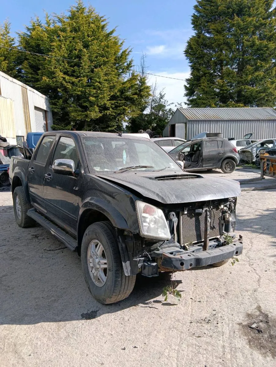 Breakfast Isuzu d max 2011 3.0diesel - Image 1