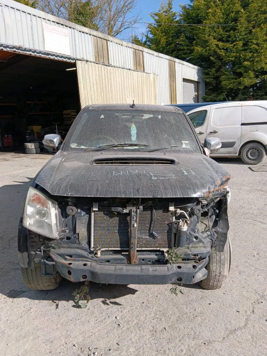 Breakfast Isuzu d max 2011 3.0diesel - Image 2