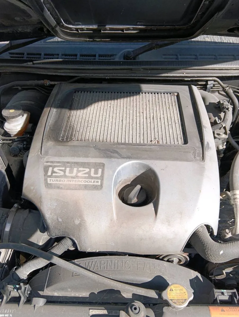 Breakfast Isuzu d max 2011 3.0diesel - Image 3