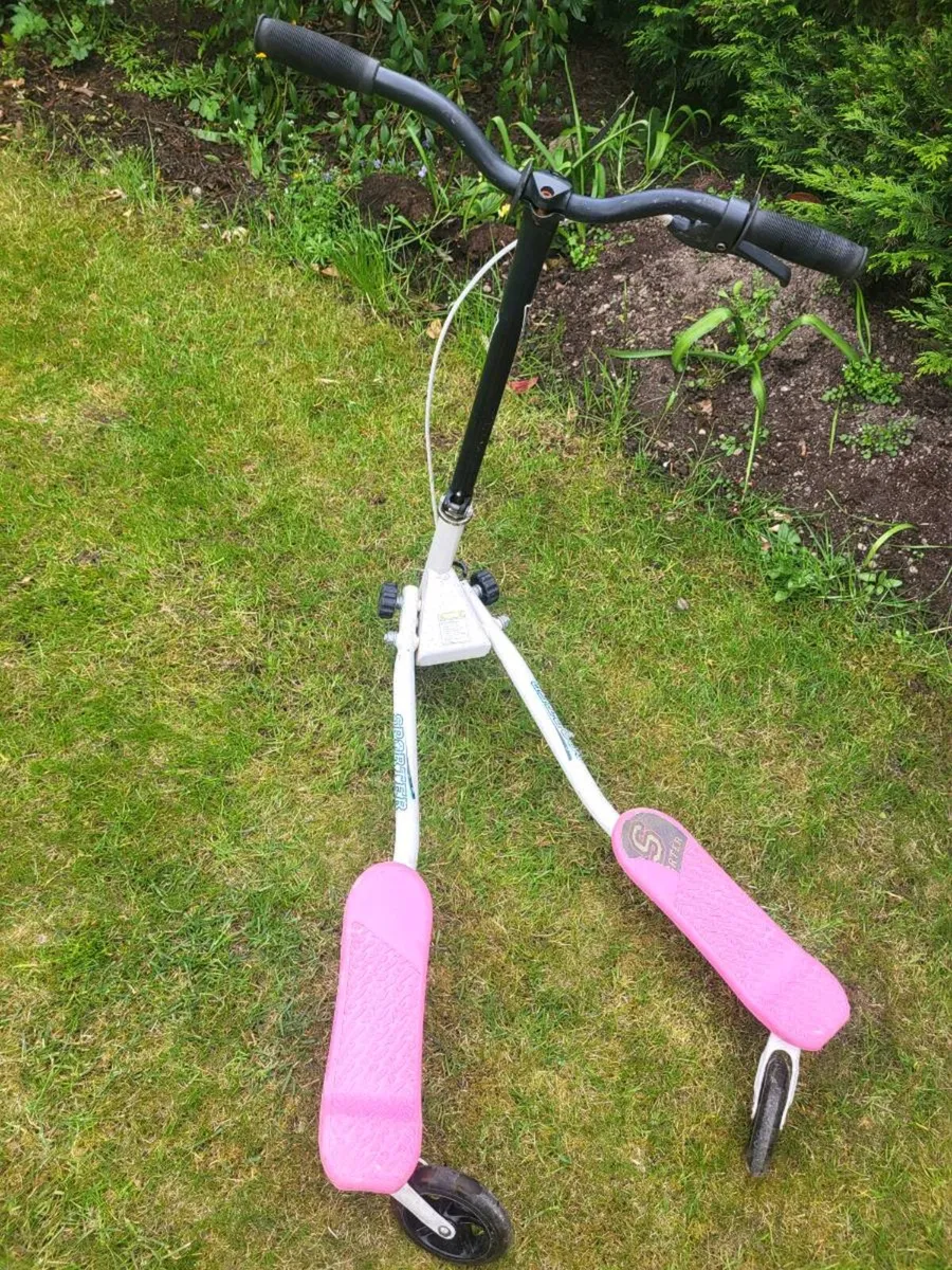 Scooter - Image 2