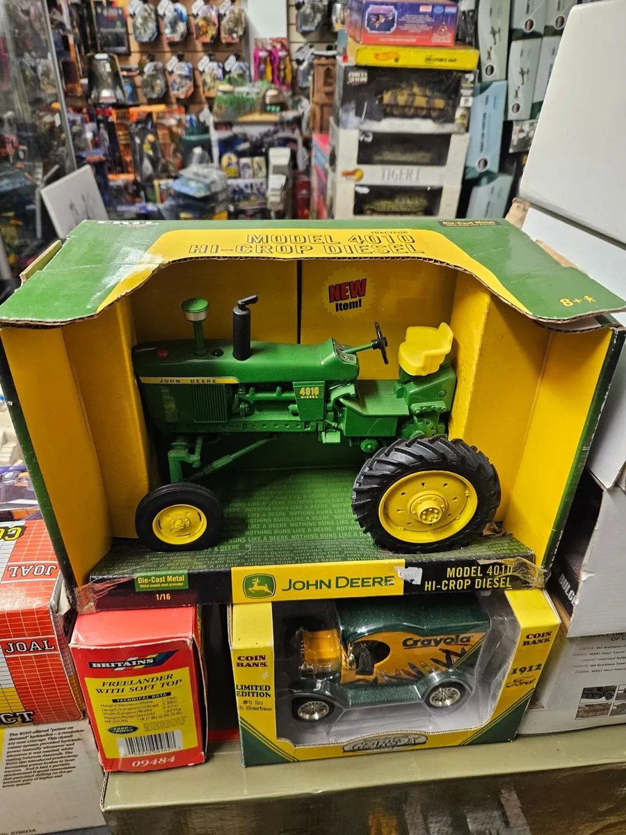 Britain's ERTL John Deere Tractor 1.16 - Image 1