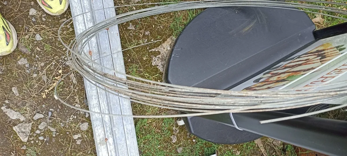 Small Roll of Sheep Wire - Image 2