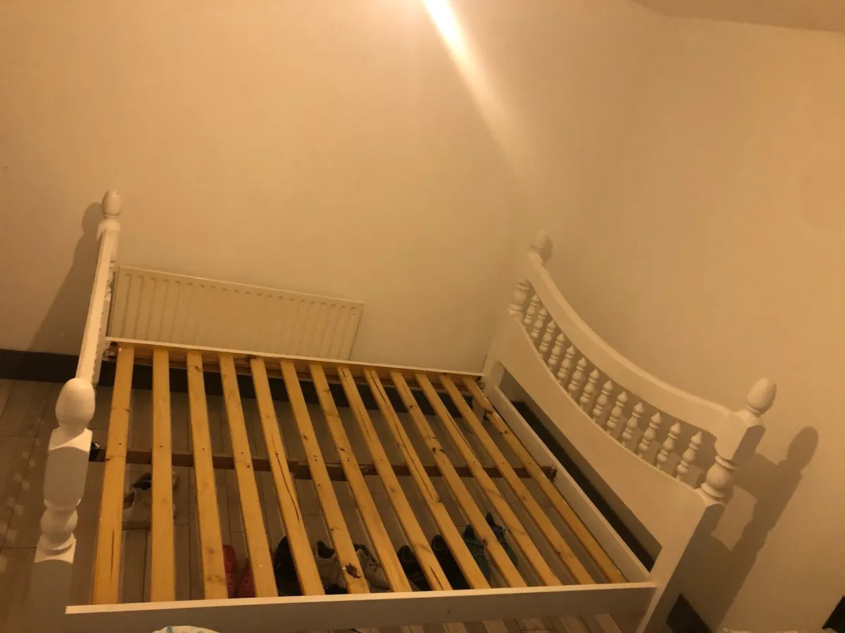 Bed - Image 2