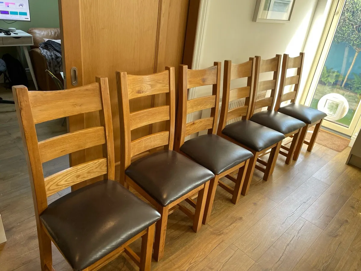 Extendable Oak Dining Table and Chairs - Image 3