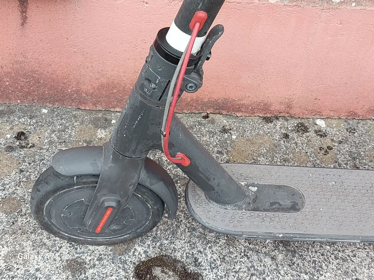 MI Electric Scooter, Model M365, Max speed 25 KM - Image 2