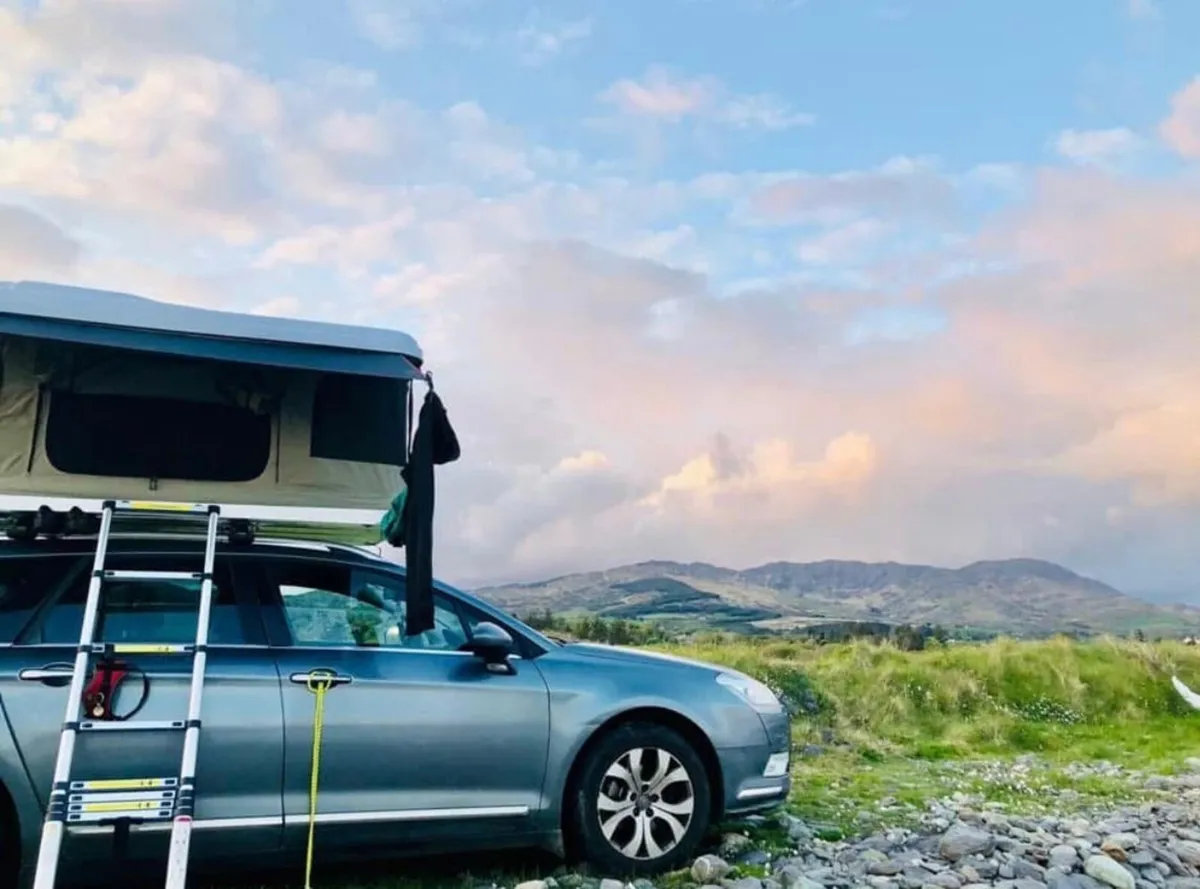 Hardshell Durable Roof Tent - Image 1