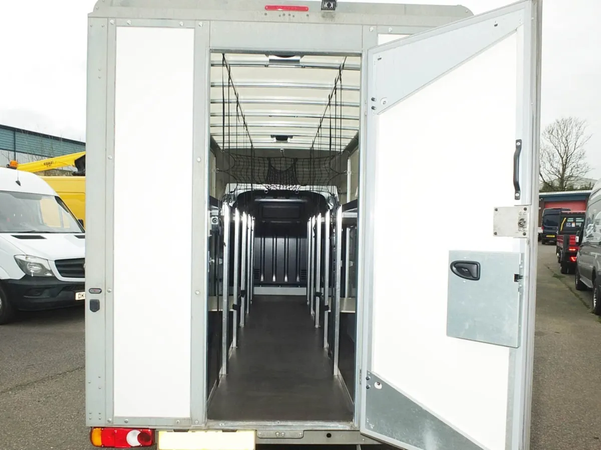 2024 Renault Master Low Loader Van - Image 2