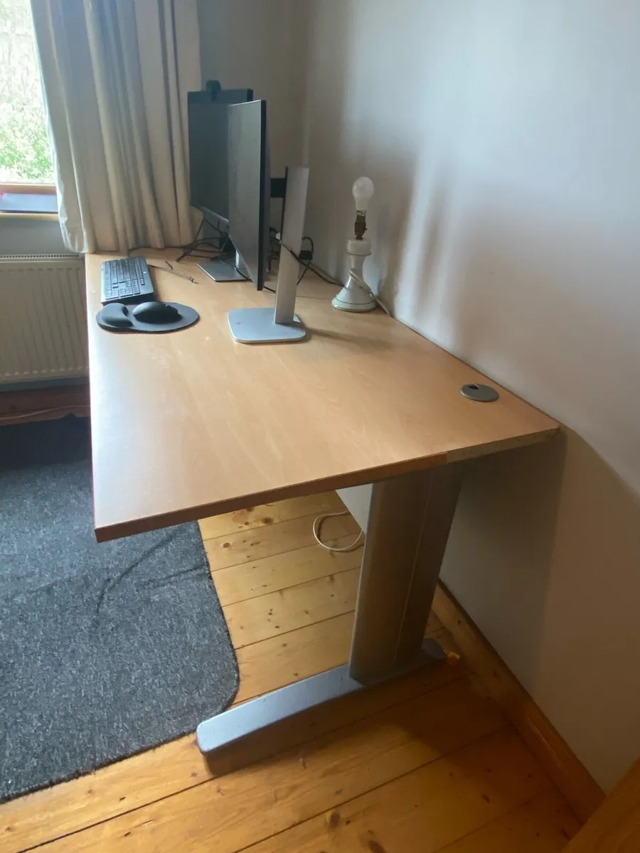 Office desk - Image 2