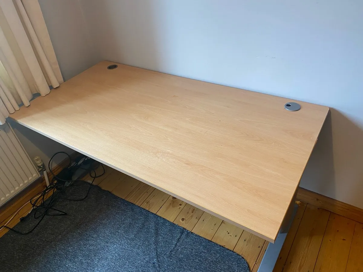 Office desk - Image 4