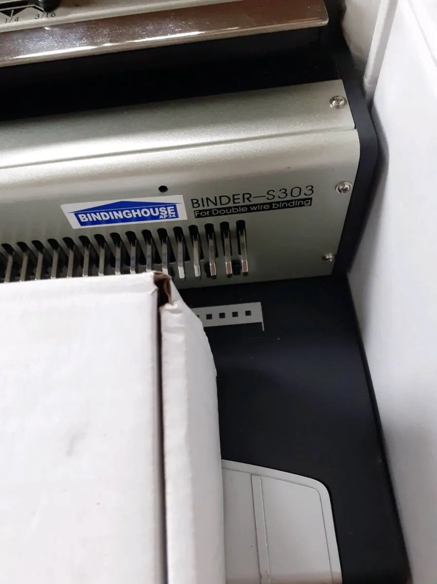 Calendar / Presentation Binder Equipment - Image 1